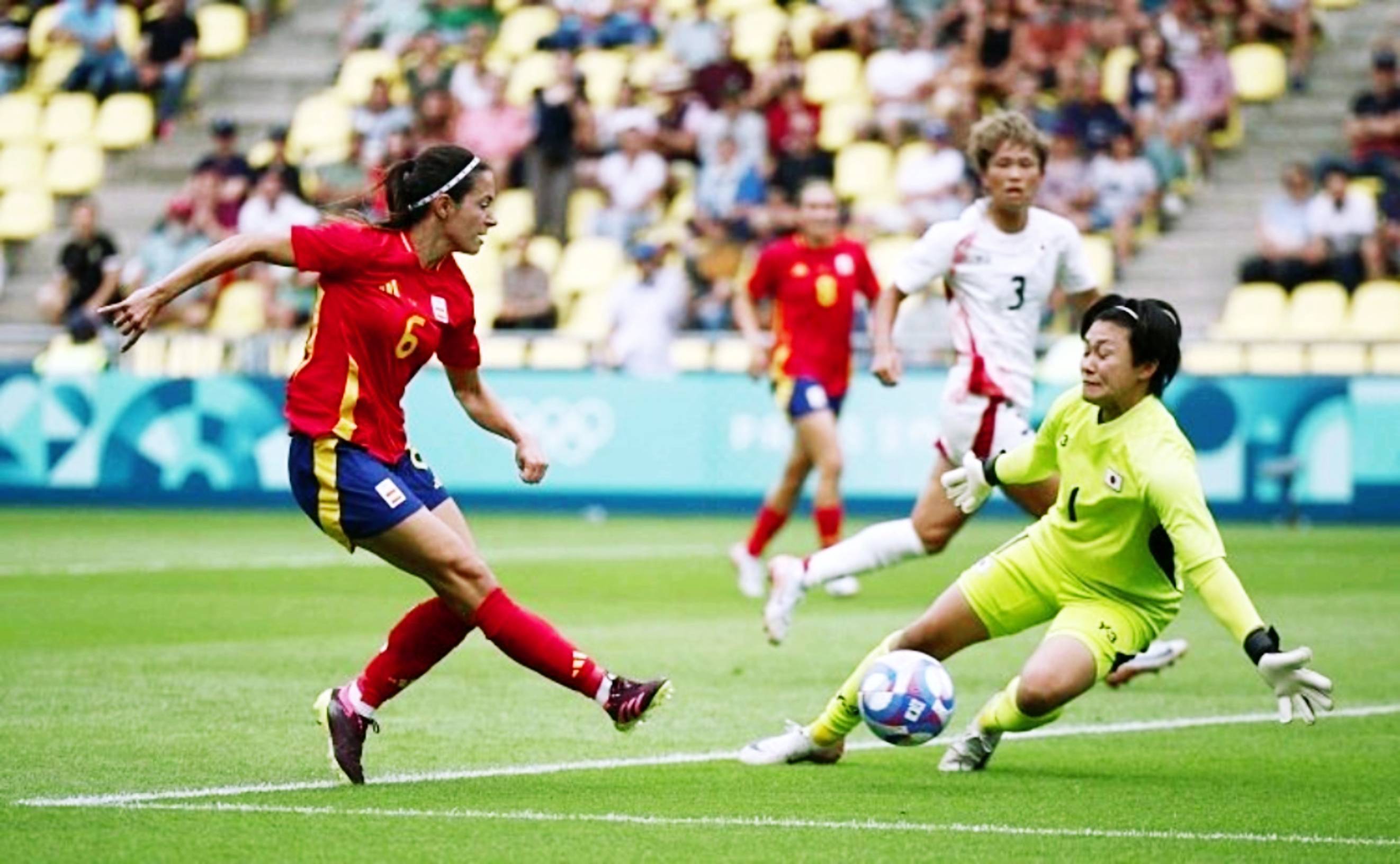 半岛体育-中国女足烽火连天，实现夺冠梦想在国际女足舞台